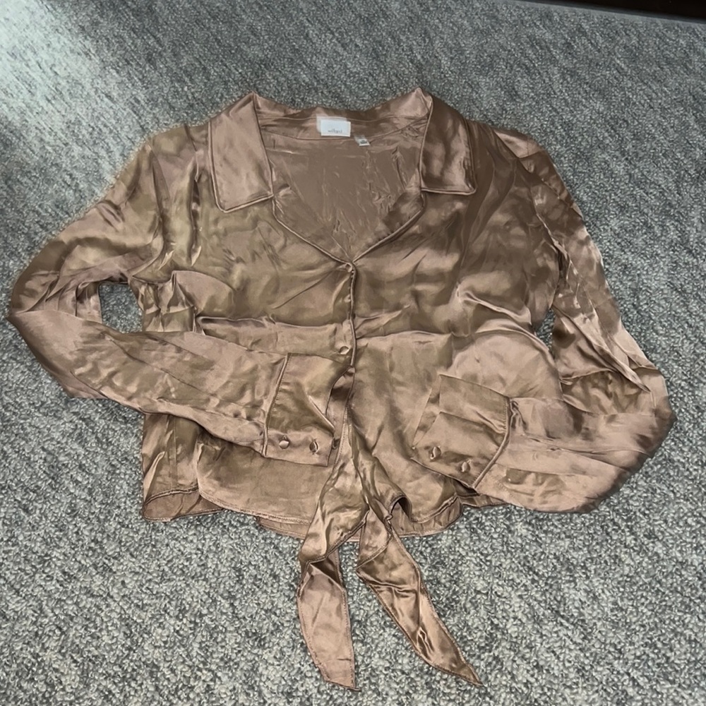 Aritzia - Wilfred Cropped Satin Button down with tie - Size Xs